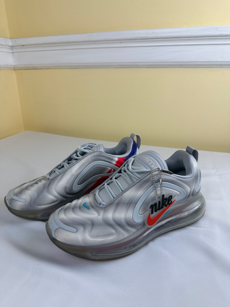 Nike Air Max 720 'Pride'